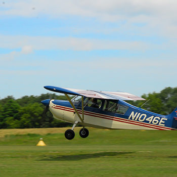 Bellanca Decathlon taking off